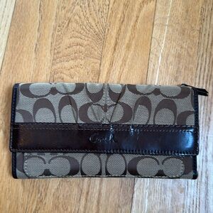 Coach wallet brown